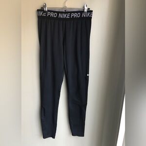Nike Pro Women’s Dri-Fit Training Tights Black 
Size: M